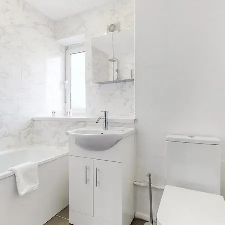 Apartment Near To Tower Bridge With Free Parking & View Of The Shard Londen Buitenkant foto