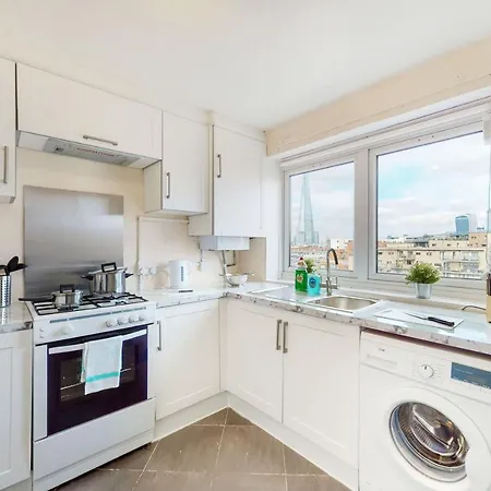 Apartment Near To Tower Bridge With Free Parking & View Of The Shard Londen Buitenkant foto