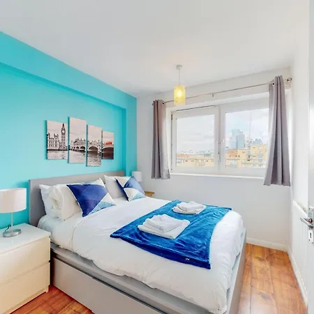 Apartment Near To Tower Bridge With Free Parking & View Of The Shard Londen Buitenkant foto