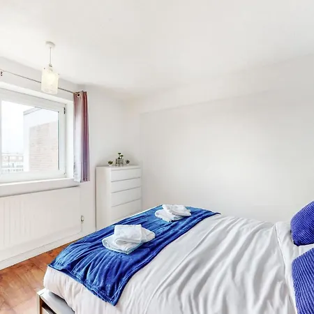 Apartment Near To Tower Bridge With Free Parking & View Of The Shard Londen Buitenkant foto